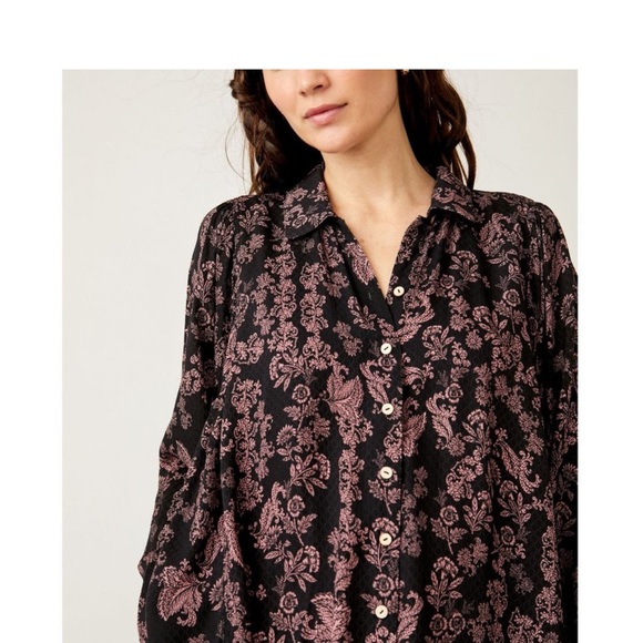 Listing Details
FREE PEOPLE Steady Love PJ Set /
Black - Picture 2 of 9